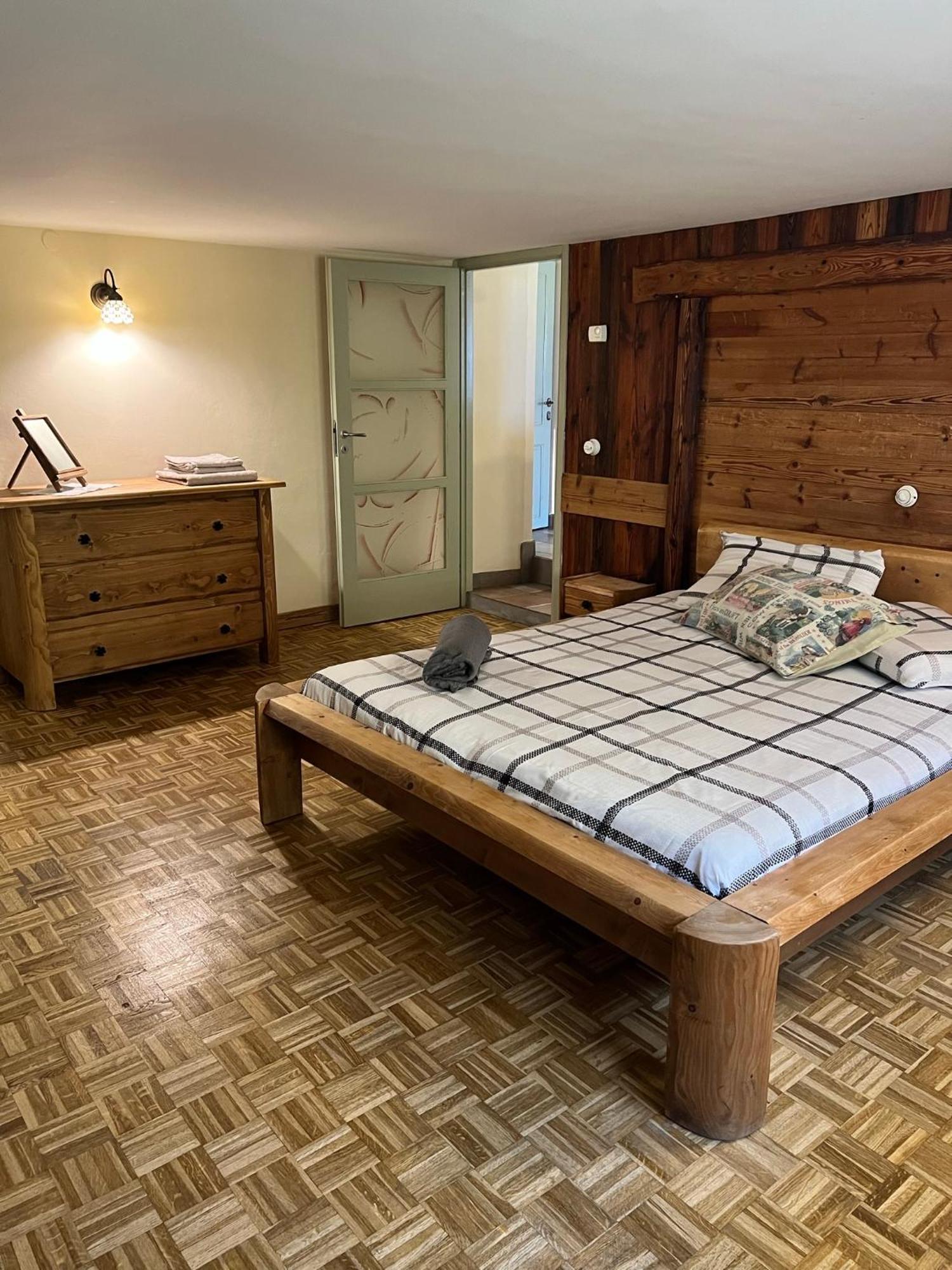Profumo Di Legno Apartment Aosta Ngoại thất bức ảnh