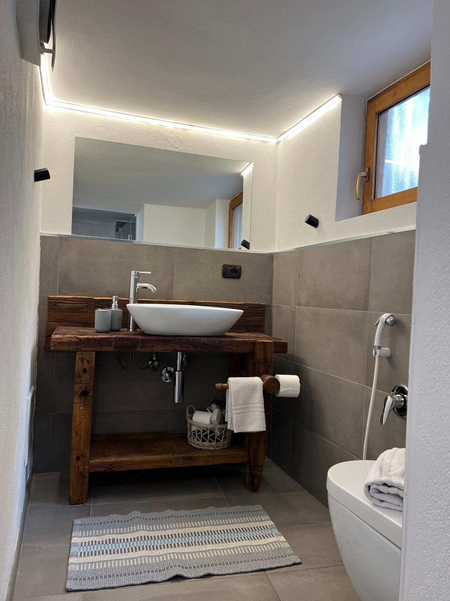 Profumo Di Legno Apartment Aosta Ngoại thất bức ảnh